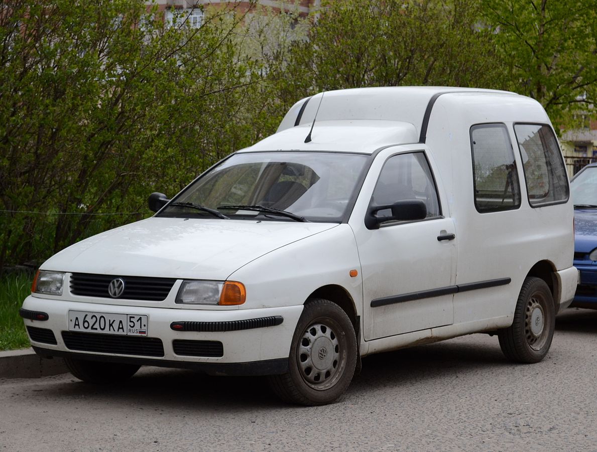 Volkswagen Caddy tu w wersji przeszkolenej fot. Par Kruglovsasha — Travail personnel / Wikipedia