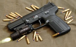 Pistolet FN Five-seveN – nowy film na Gunpoint.tv