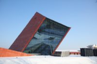 Zobacz Muzeum II Wojny Światowej w Gdańsku przed otwarciem